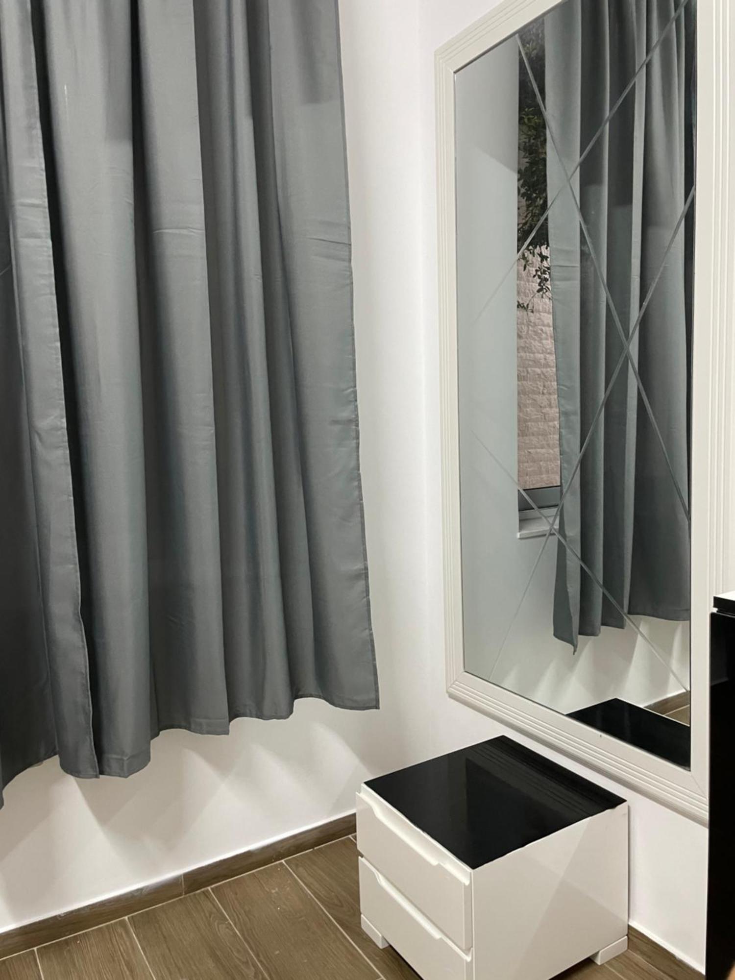 Gold Apartament Vlorë Εξωτερικό φωτογραφία